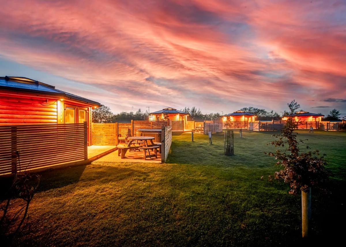 Green Meadows Park Garton Exterior photo